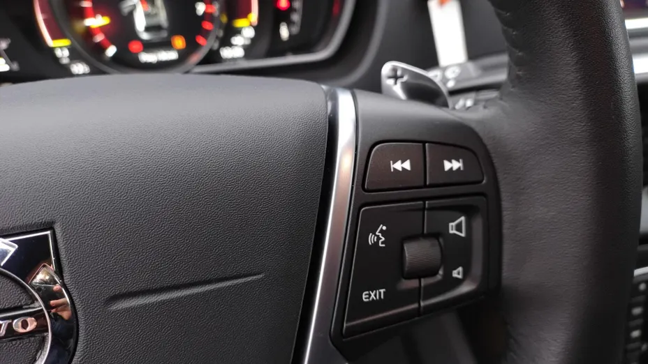 VOLVO V40 Cross Country V40 CC T3 Drive-E Summum aut