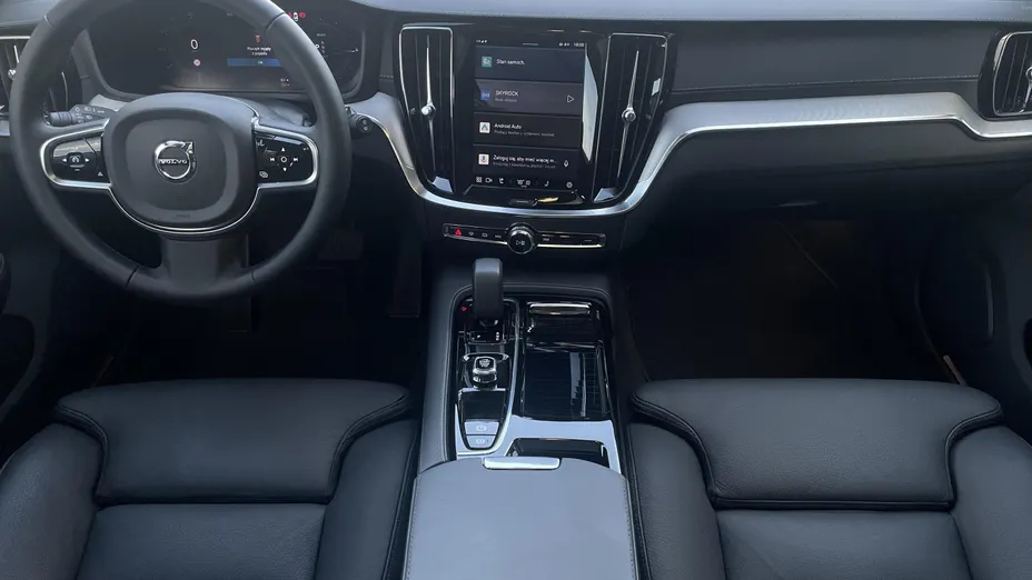 VOLVO V60 V60 T6 AWD Plug-In Hybrid Ultra Dark aut