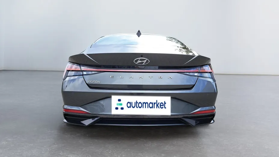 HYUNDAI Elantra Elantra 1.6 Smart CVT