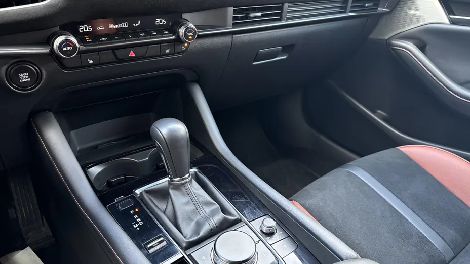 MAZDA 3 3 2.0 mHEV Nagisa aut