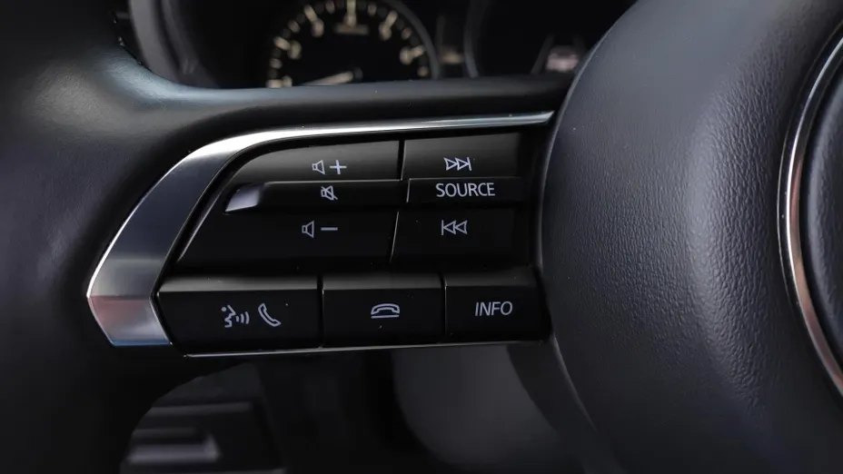 MAZDA 3 3 2.0 mHEV AWD Takumi aut