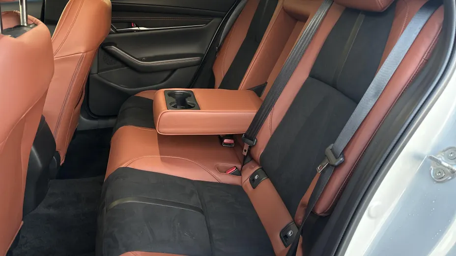 MAZDA 3 3 2.0 mHEV Nagisa aut