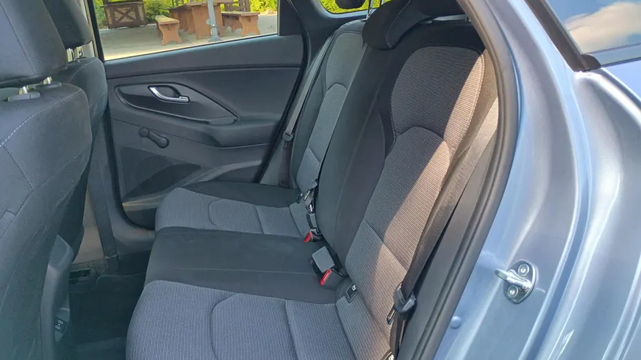 HYUNDAI i30 i30 1.5 DPI Pure