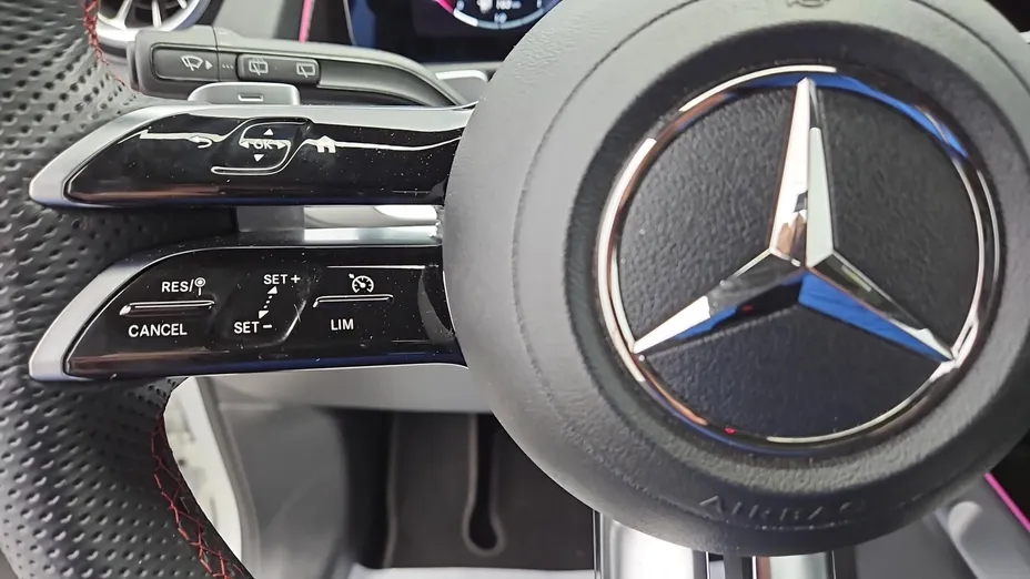 MERCEDES-BENZ GLB GLB 200 d AMG Line 8G-DCT