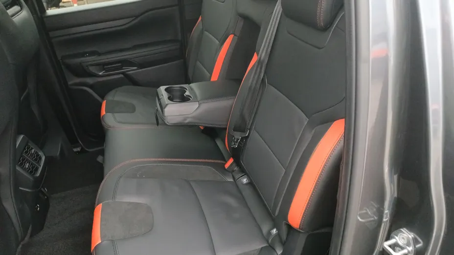FORD Ranger Ranger 2.0 EcoBlue Bi-Turbo 4x4 DC Raptor aut Nowy