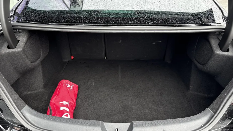 RENAULT Megane Megane 1.3 TCe Intens EDC