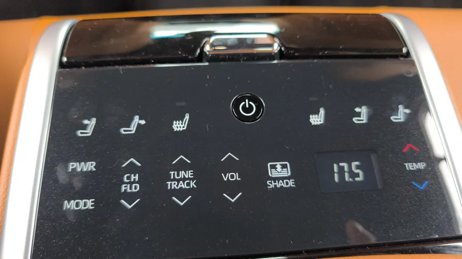 TOYOTA Camry Camry 2.5 Hybrid Dynamic Force Executive e-CVT