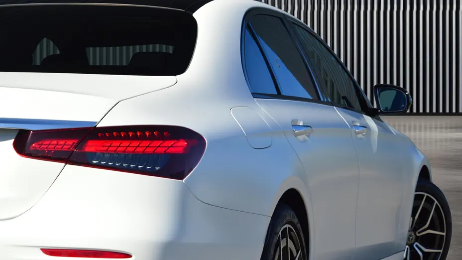 MERCEDES-BENZ E Klasa E 220 d AMG/Avantgarde