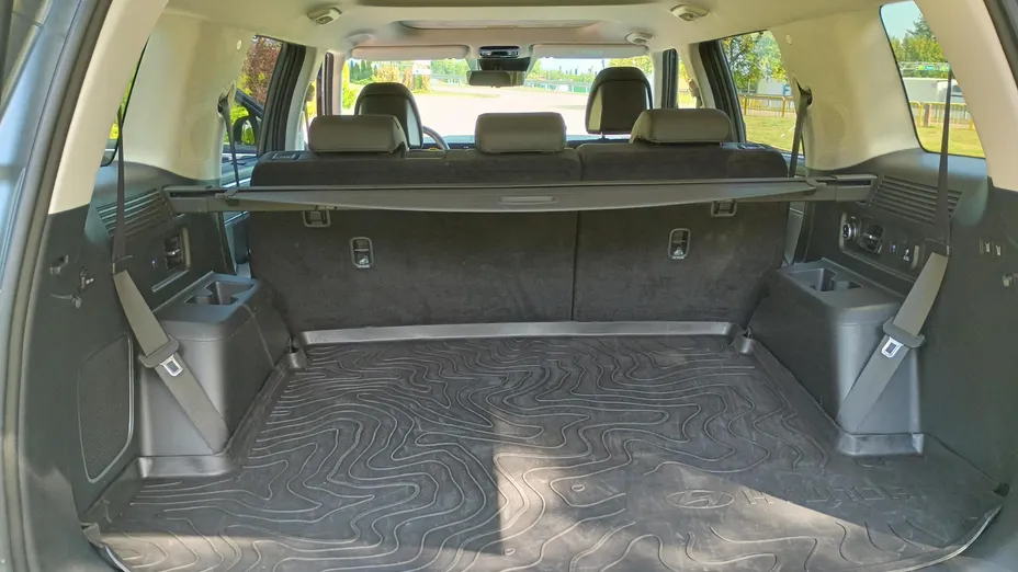 HYUNDAI Santa Fe Santa Fe 1.6 T-GDI HEV Platinum 4WD aut 7os.