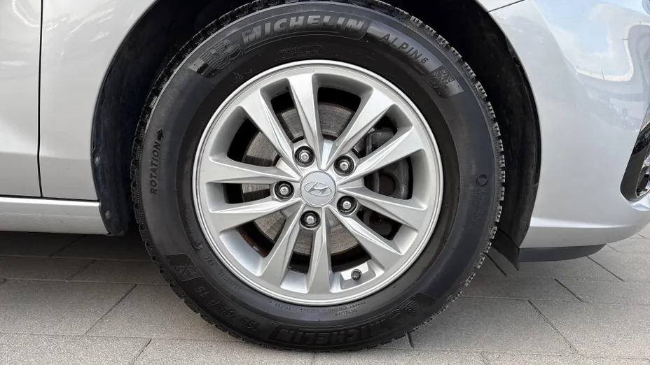 HYUNDAI i30 i30 1.5 DPI Modern