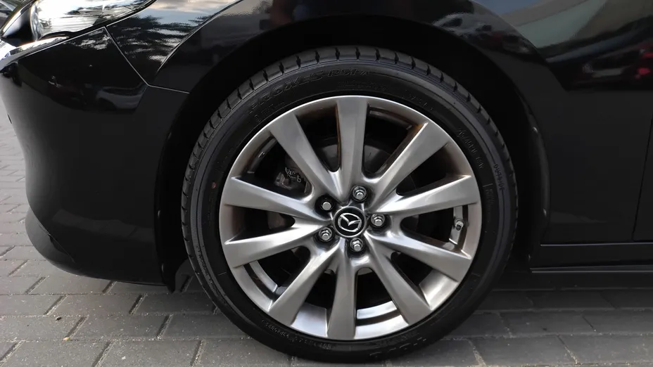 MAZDA 3 3 2.0 mHEV Centre-Line aut