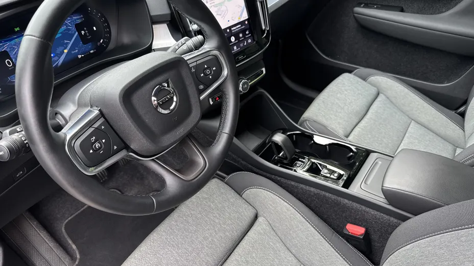 VOLVO XC40 XC40 B4 Plus Dark aut