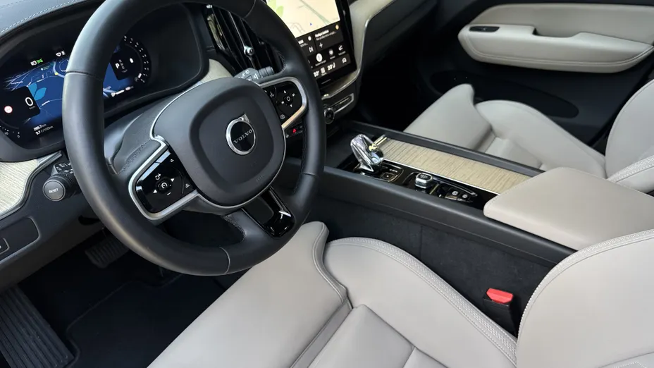 VOLVO XC60 XC60 B5 B AWD Ultra Dark aut