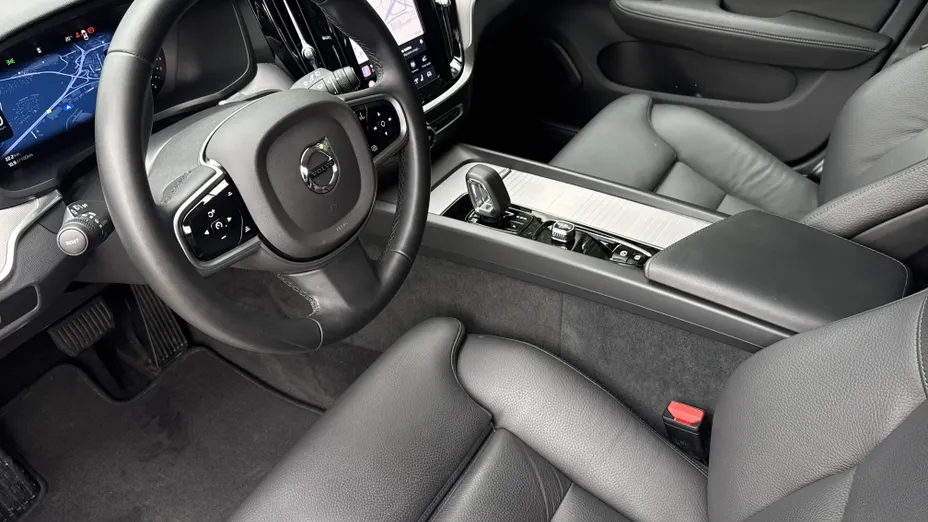 VOLVO V60 V60 B4 D Plus Dark aut