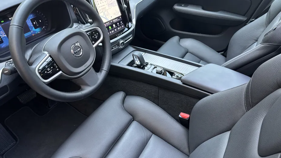 VOLVO V60 V60 B4 B Plus Dark aut