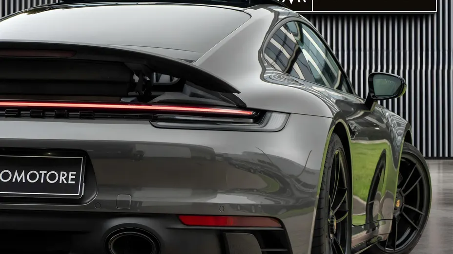PORSCHE 911 911 Carrera GTS