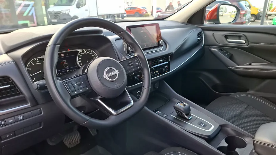 NISSAN Qashqai Qashqai 1.2 DIG-T Acenta Xtronic