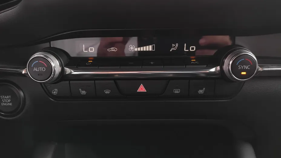 MAZDA 3 3 2.0 mHEV Kanjo