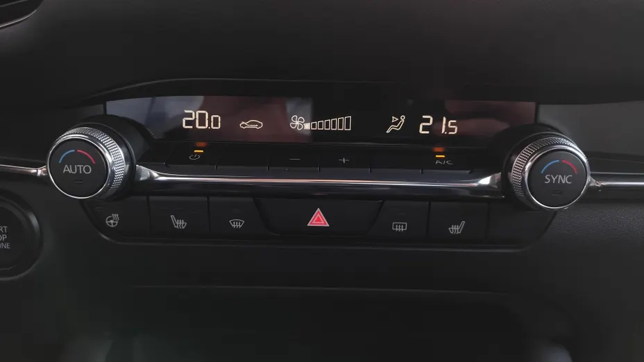 MAZDA 3 3 2.0 mHEV Kanjo aut