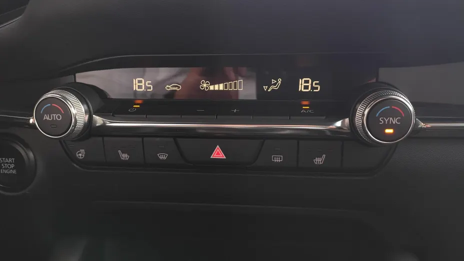 MAZDA 3 3 2.0 mHEV Kanjo