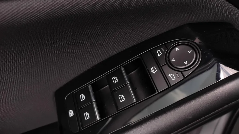 MAZDA 3 3 2.0 mHEV Kanjo aut