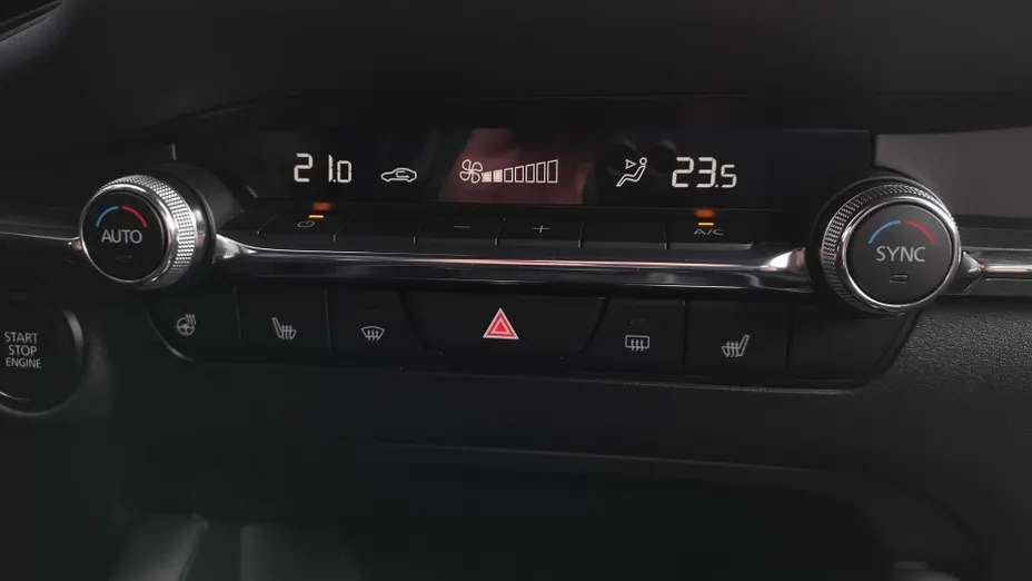 MAZDA 3 3 2.0 mHEV Kanjo aut