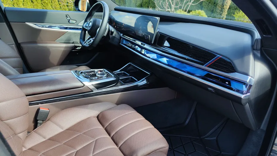 BMW Seria 7 750e PHEV xDrive M Sport sport-aut