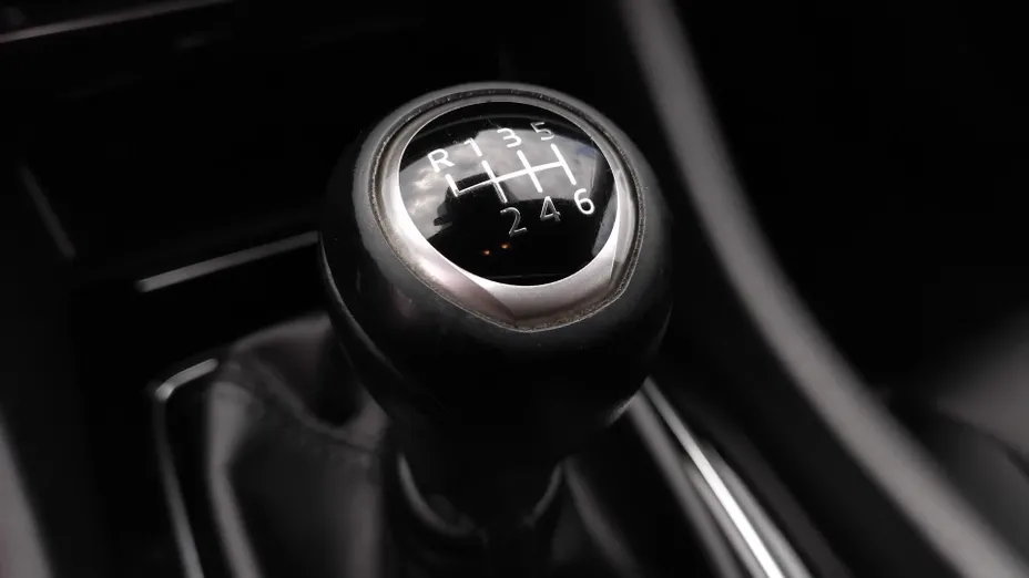 MAZDA 6 6 2.0 SkyMotion