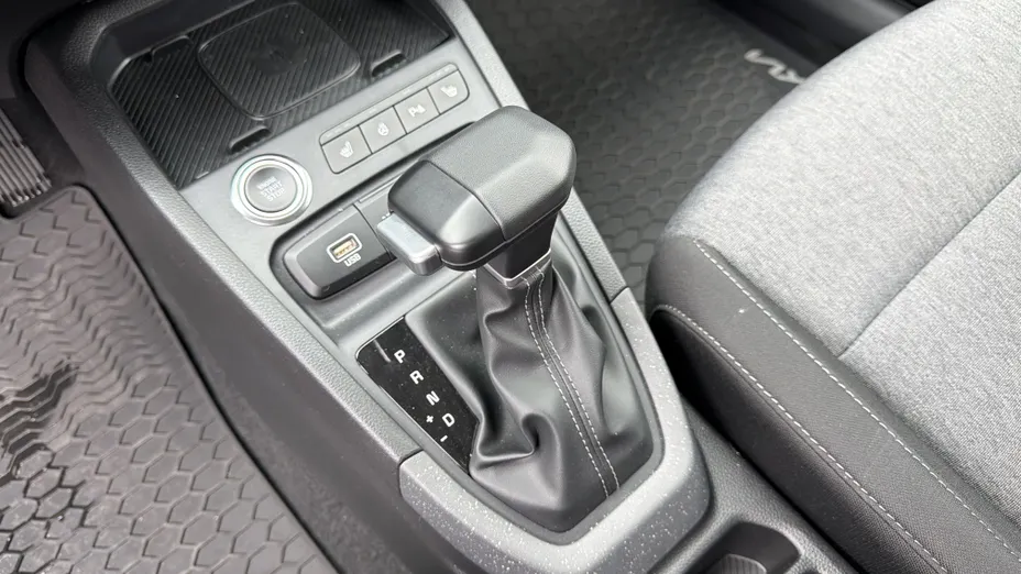 KIA Stonic Stonic 1.0 T-GDI L Business Line DCT