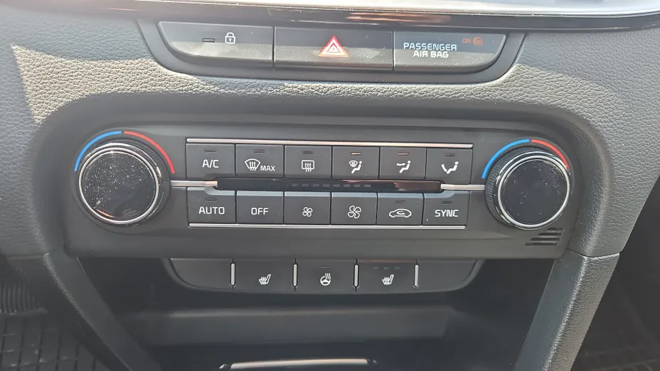 KIA Cee'd Ceed 1.5 T-GDI Tribute DCT