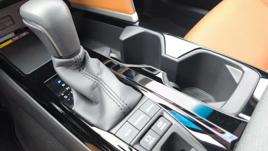 TOYOTA Camry Camry 2.5 Hybrid Dynamic Force Executive e-CVT
