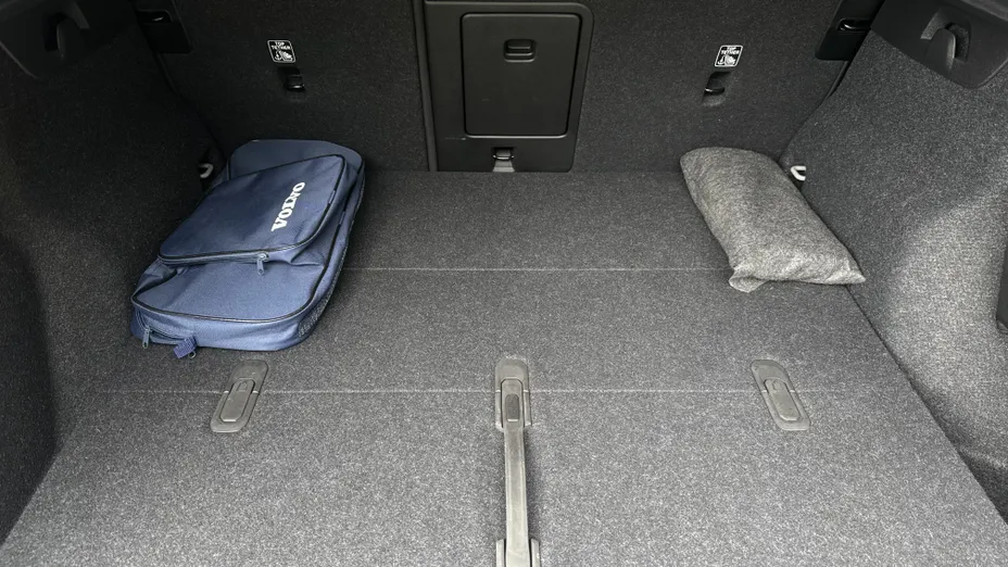 VOLVO XC40 XC40 B4 Plus Dark aut