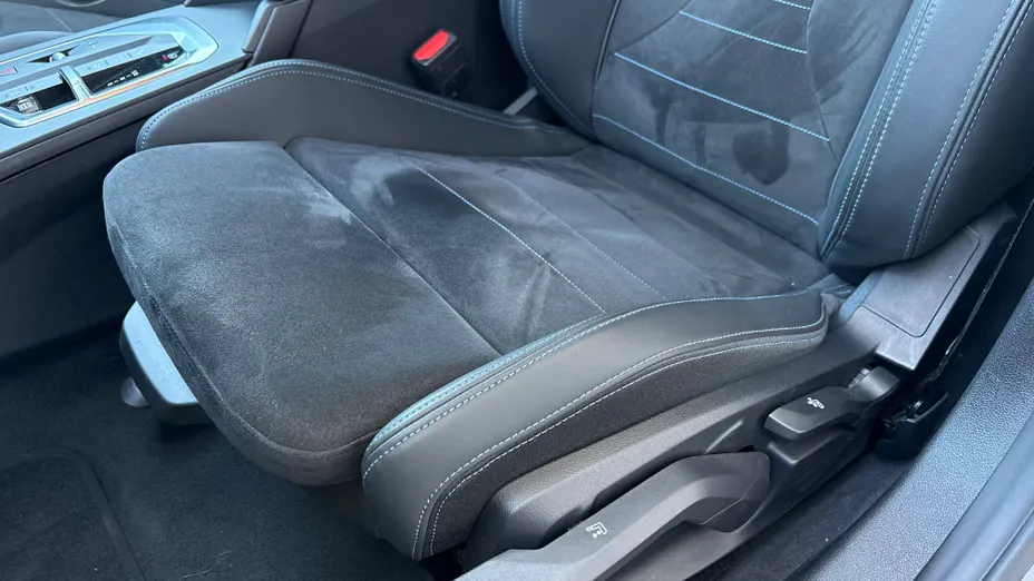 BMW Seria 2 220 mHEV