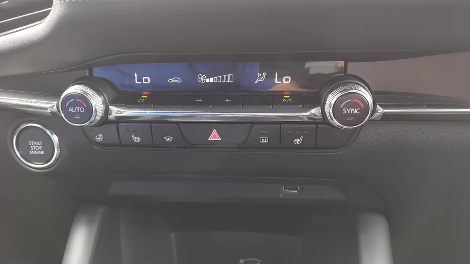 MAZDA 3 3 2.0 mHEV Kanjo