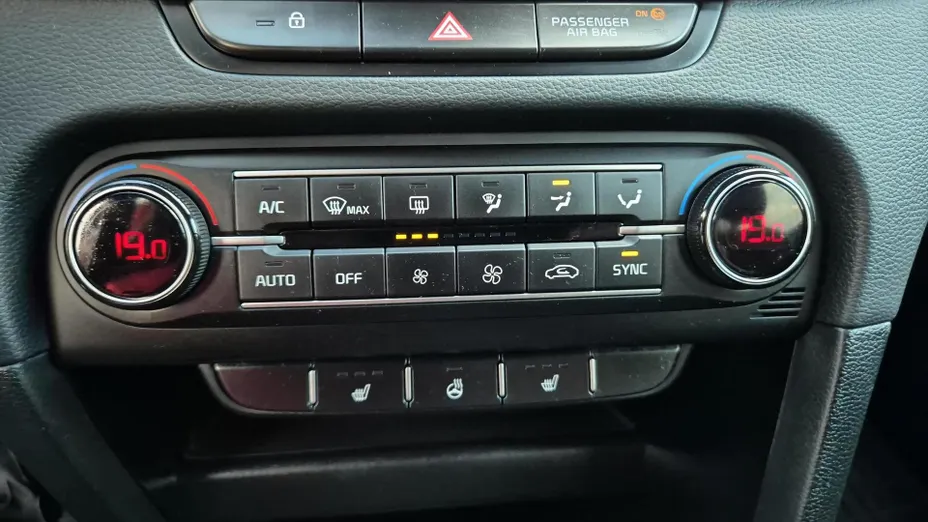 KIA Cee'd Ceed 1.5 T-GDI Tribute DCT