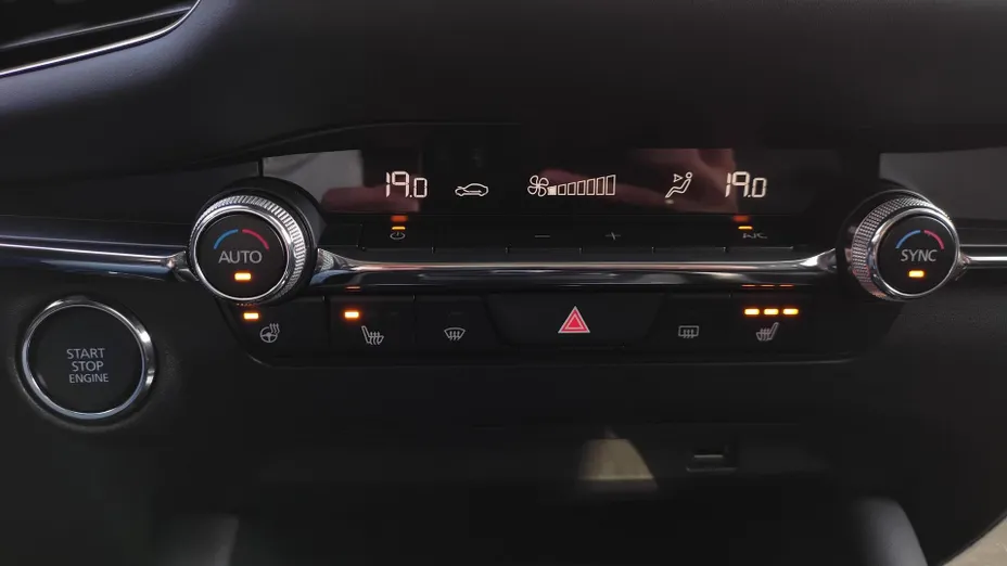 MAZDA 3 3 2.0 mHEV Hikari