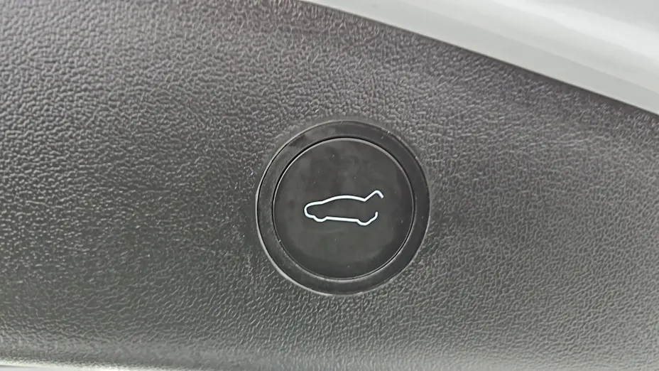 TESLA Model 3 3 Long Range RWD