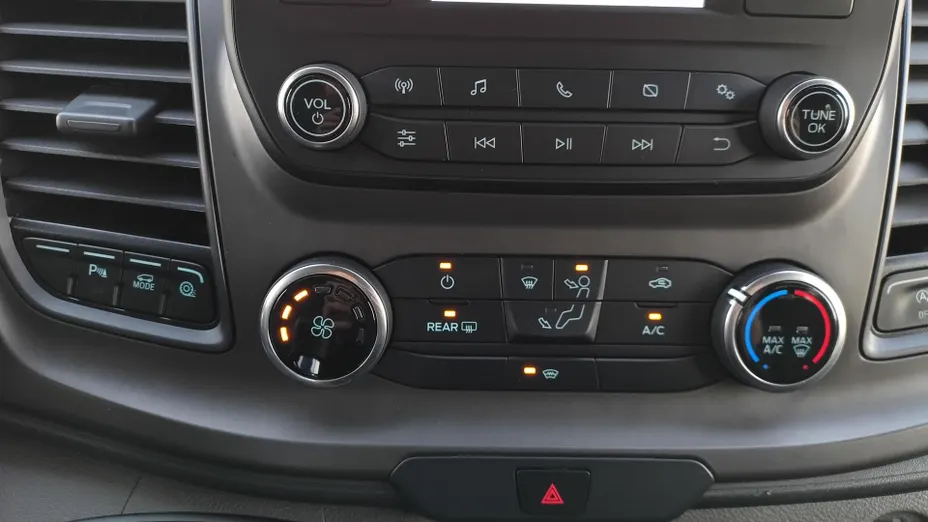 FORD Transit Custom Transit Custom Kombi 320 L2H1 Trend