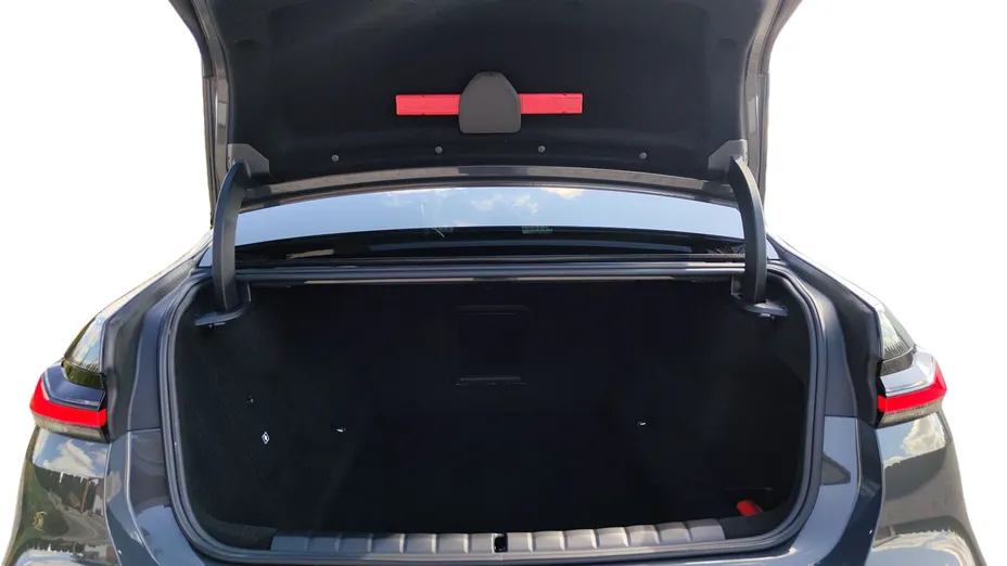 BMW Seria 7 750e PHEV xDrive M Sport sport-aut