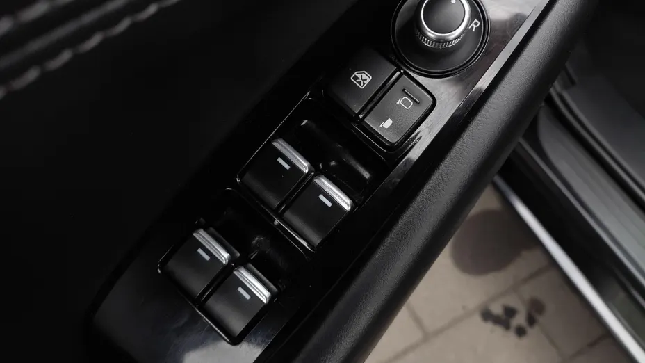 MAZDA 6 6 2.0 SkyMotion