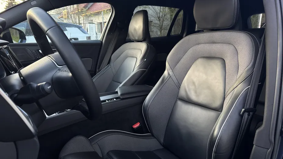 VOLVO V60 V60 B4 D Plus Dark aut