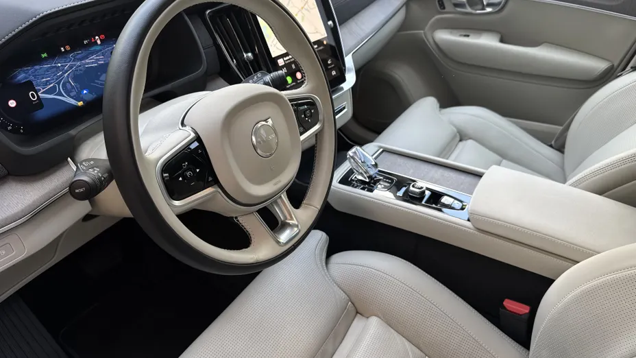 VOLVO XC90 XC90 T8 AWD Plug-In Hybrid Ultra Bright 7os aut