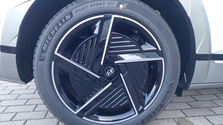 HYUNDAI Ioniq 5 Ioniq 5 84kWh Uniq 4WD Nowy