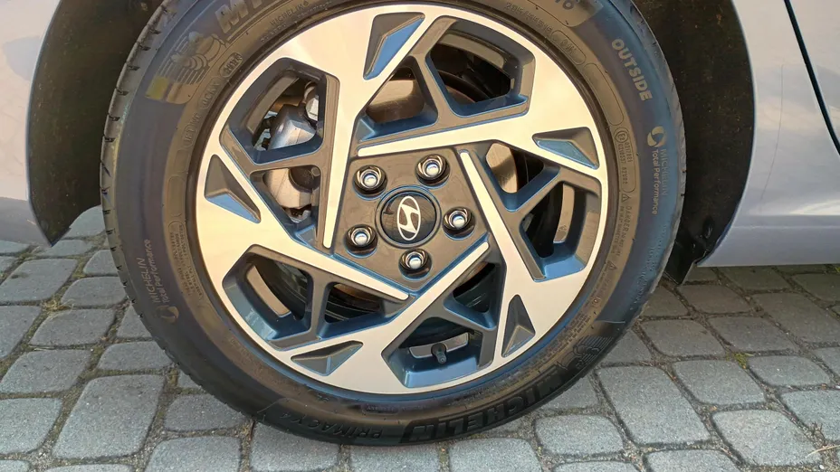 HYUNDAI i30 i30 1.5 DPI Pure