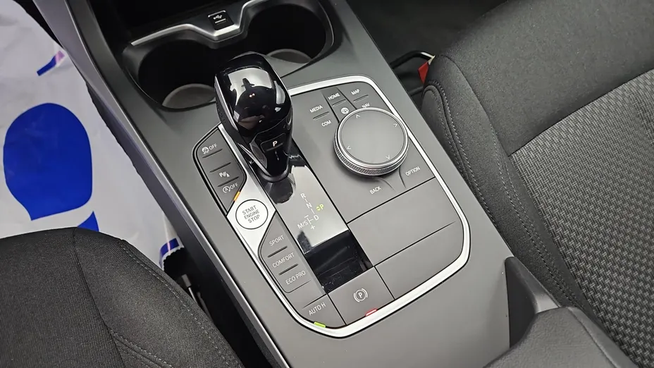 BMW Seria 2 216d Advantage aut