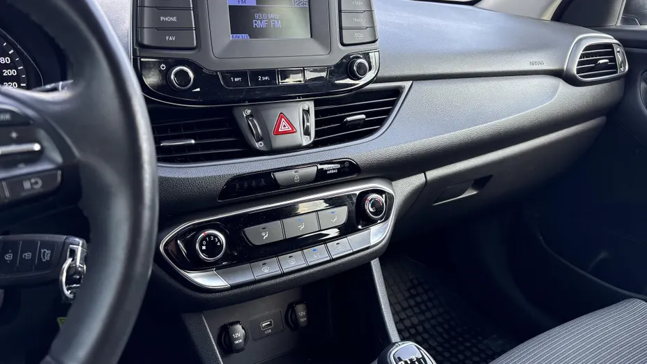 HYUNDAI i30 i30 1.0 T-GDI Modern