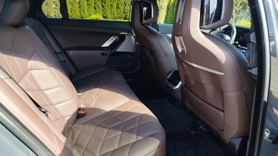 BMW Seria 7 750e PHEV xDrive M Sport sport-aut