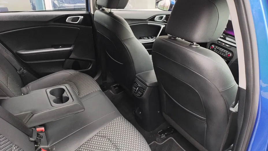 KIA Cee'd Ceed 1.6 GDI PHEV Business Line DCT