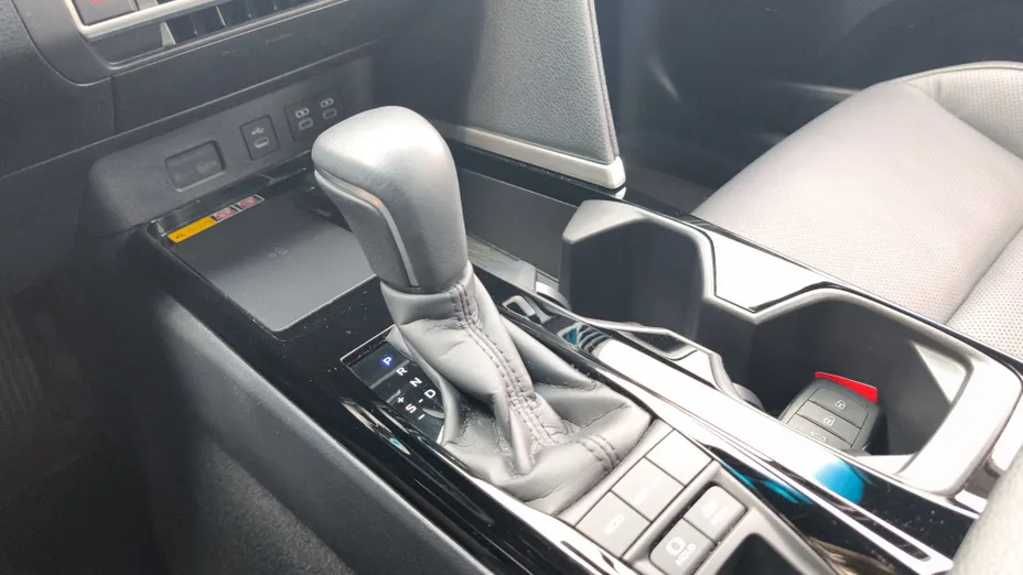 TOYOTA Camry Camry 2.5 Hybrid Dynamic Force Prestige e-CVT