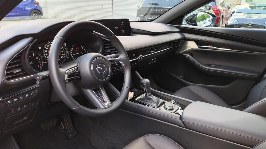 MAZDA 3 3 2.0 mHEV AWD Homura aut